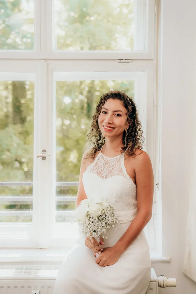 Standesamtfotos in München Mandlstraße von Fotografin Claudia. Hochzeitsfotograf MOKATI